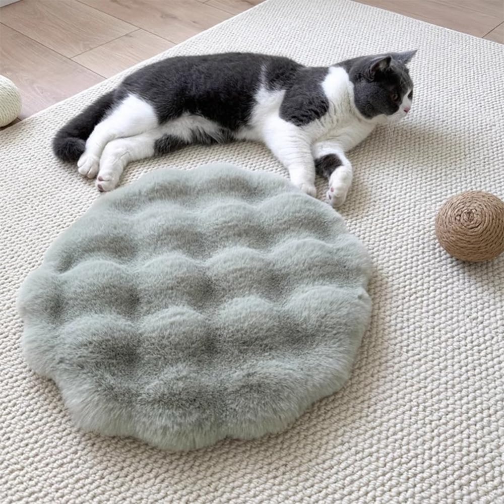 Pet Cushion Pad Self-Warming Faux Fur Cat Bed Blanket for Indoor Cats Kittens Puppies Non-Slip Washable Round Pet Mat Winter Warm Dog Blanket